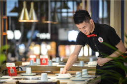 三亿官网13年的行业经验概括火锅店经营秘诀
