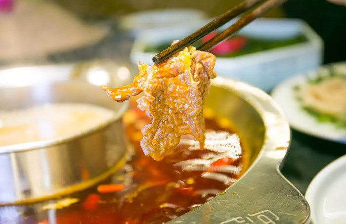 三亿官网作为川派清油火锅，味道有什么特色？